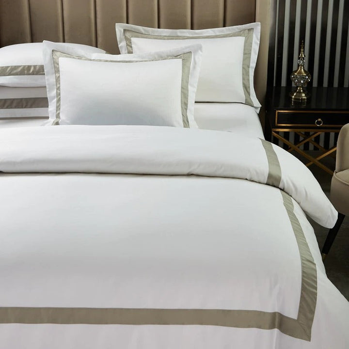 Frontier Hotel Bedding Set