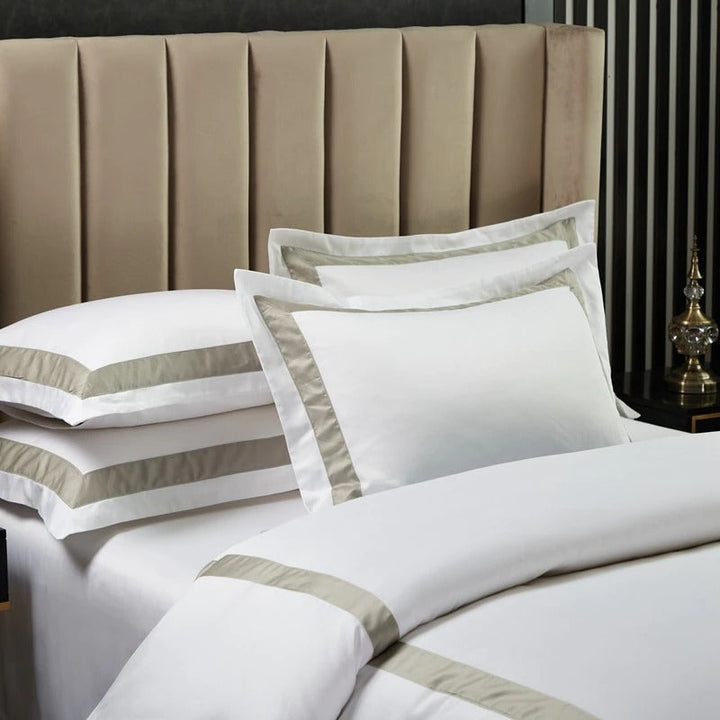 Frontier Hotel Bedding Set