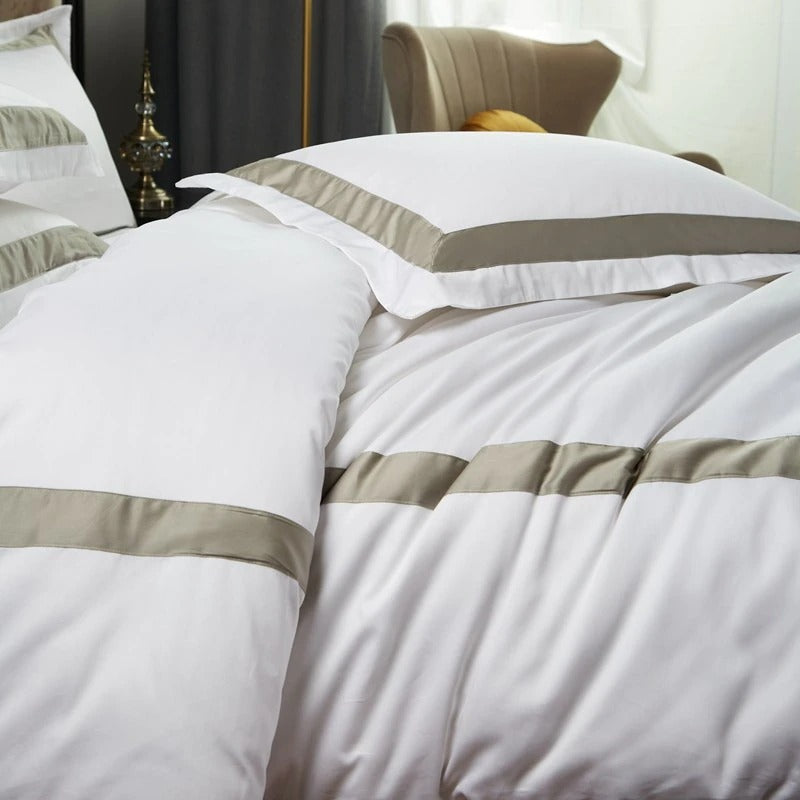 Frontier Hotel Bedding Set