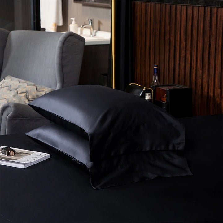 Rich Black Bedding Set