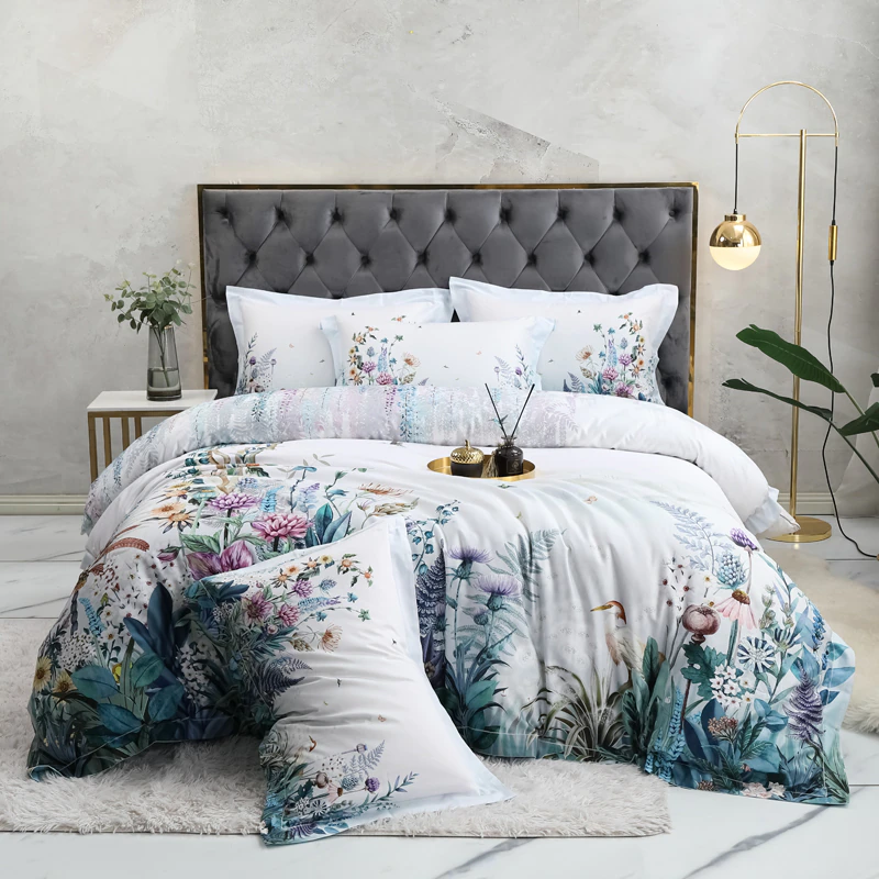 Light Gray Bedding Set