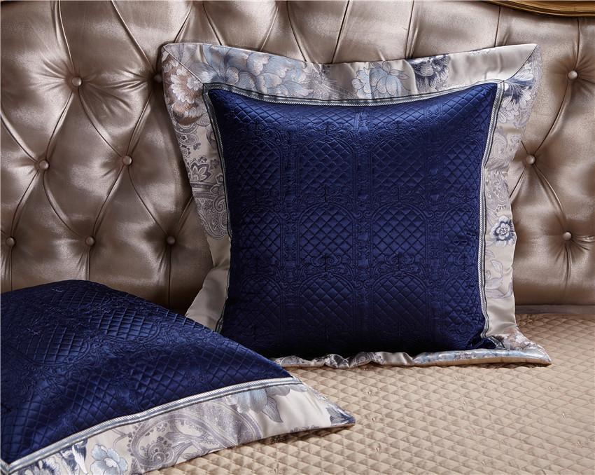 Caesar Bedding Set