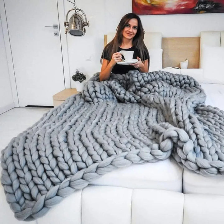 HugMe | Chenille Chunky Knit Blanket