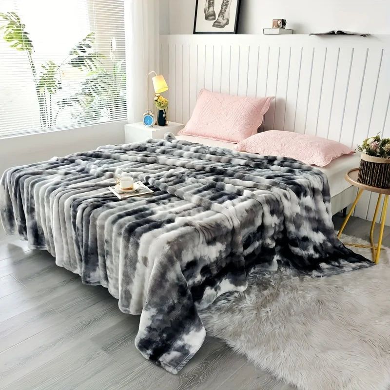 CloudLuxe | Cozy Multipurpose Gradient Fleece Throw Blanket