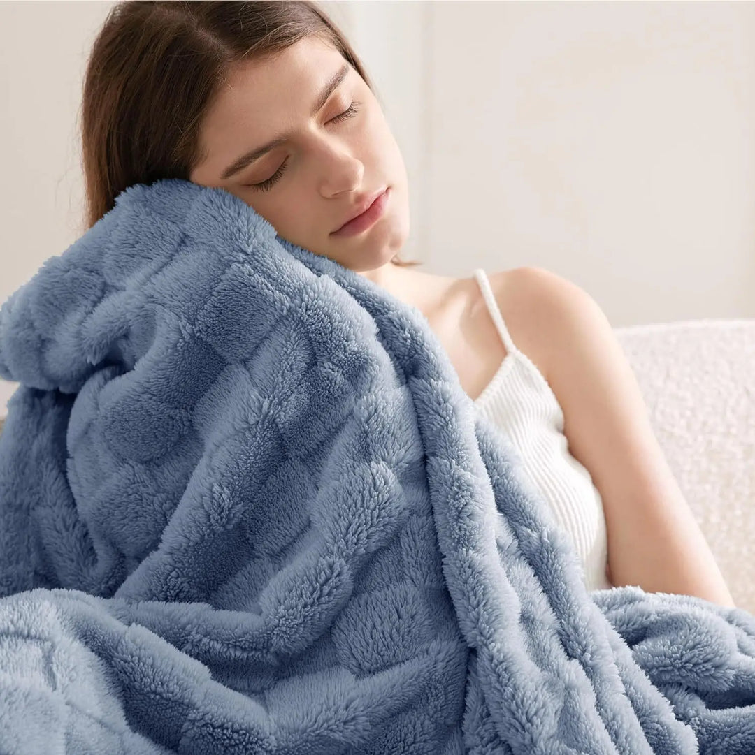 CozyCloud | Super Soft Cozy Fleece Blanket for Couch & Bed