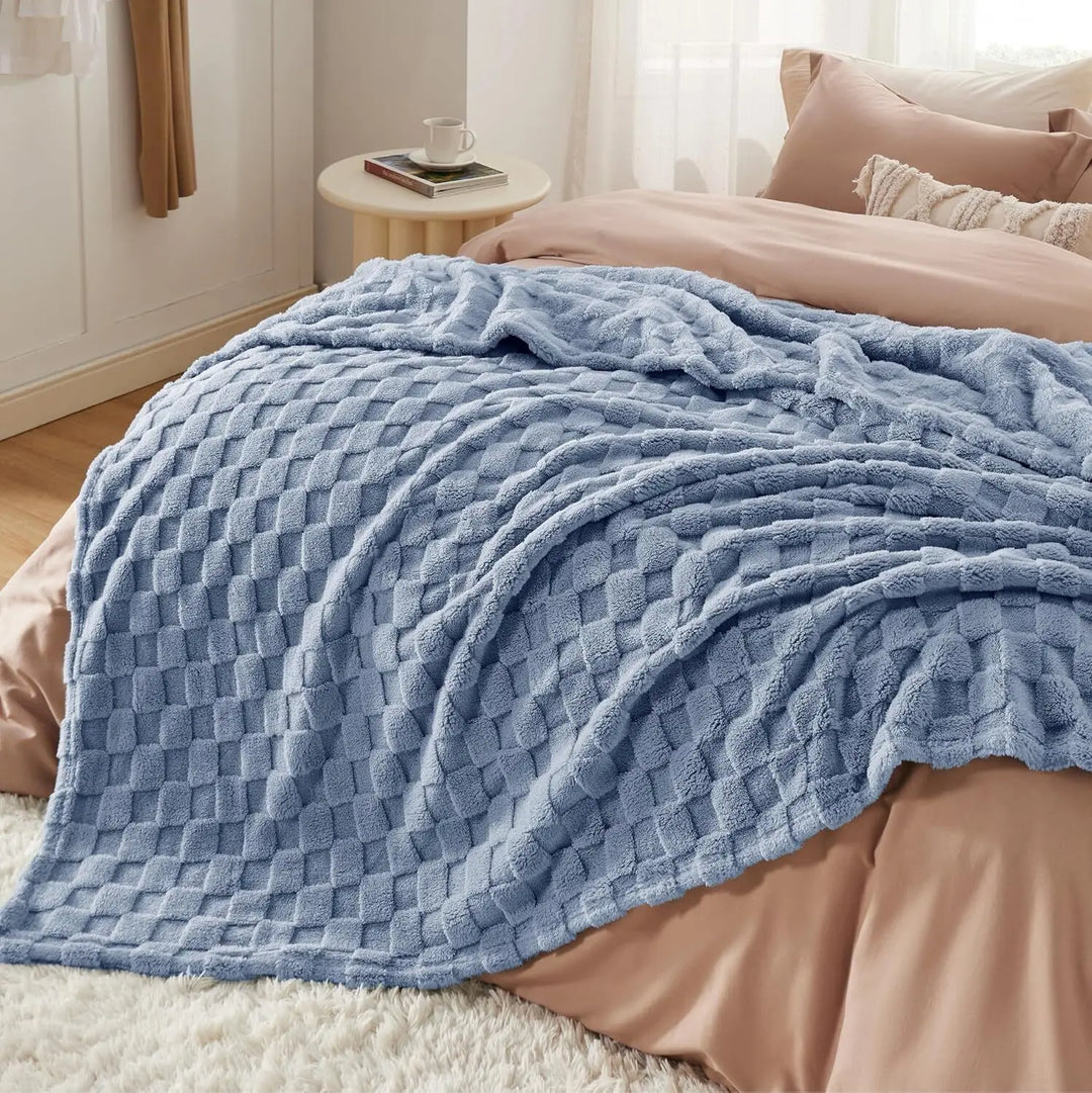 CozyCloud | Super Soft Cozy Fleece Blanket for Couch & Bed