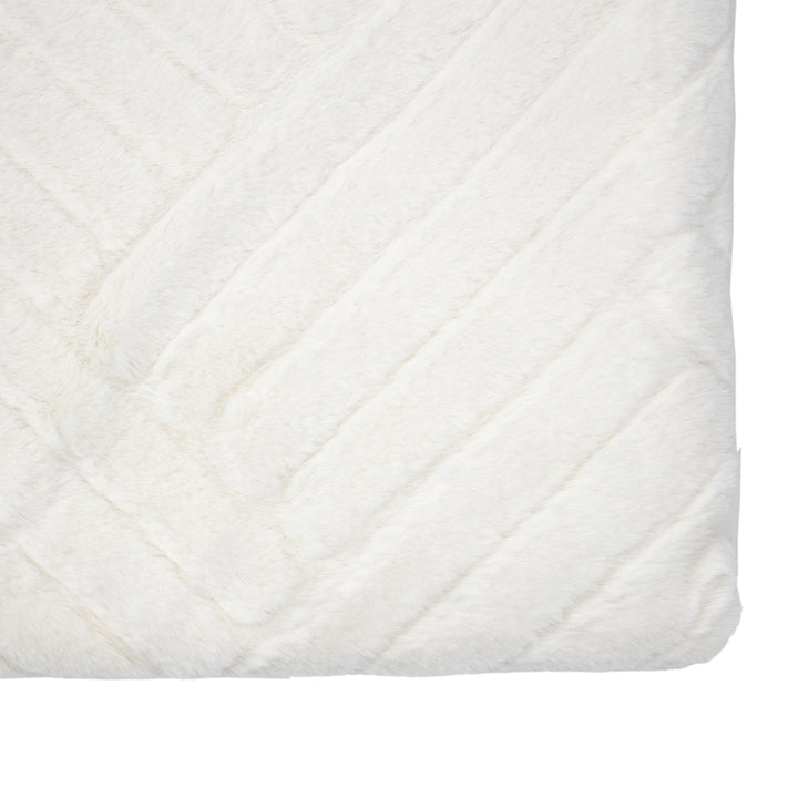 CHEVRON CREAM FAUX FUR THROW