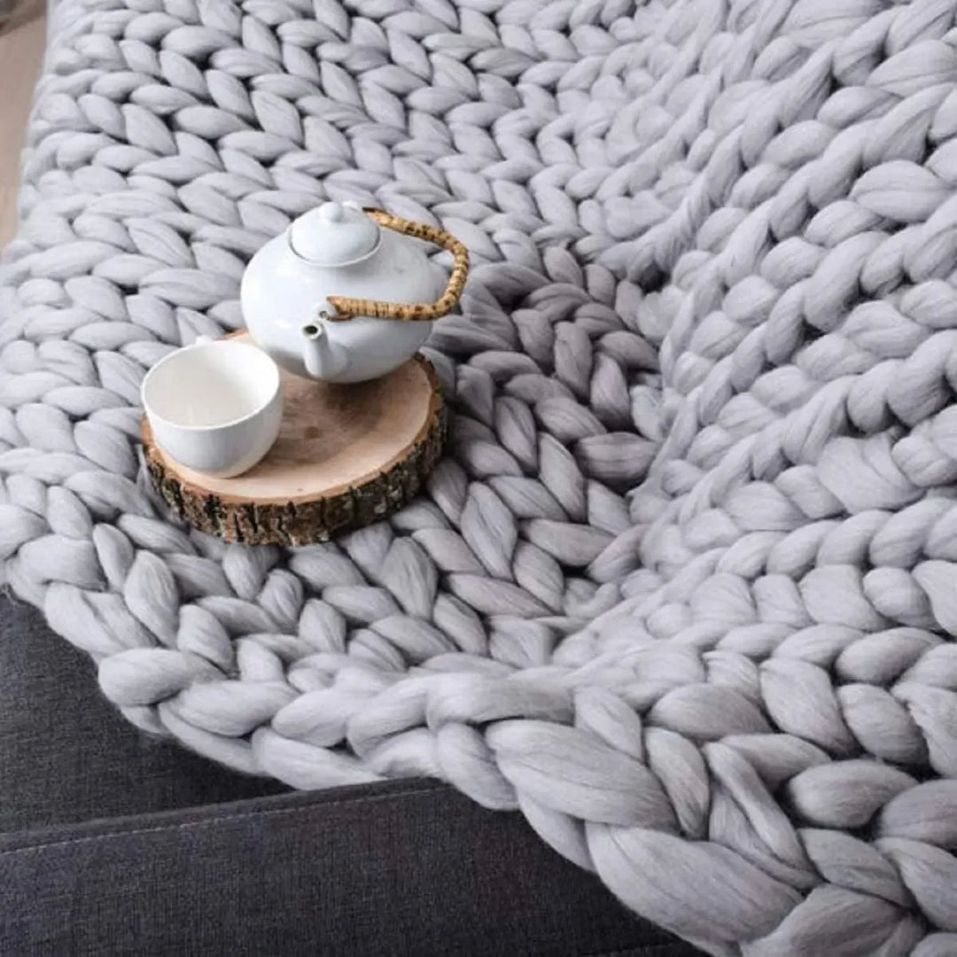 HugMe | Chenille Chunky Knit Blanket