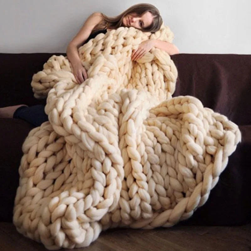 HugMe | Chenille Chunky Knit Blanket