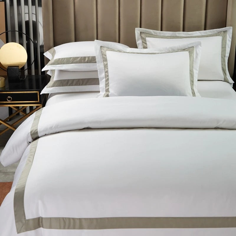 Frontier Hotel Bedding Set